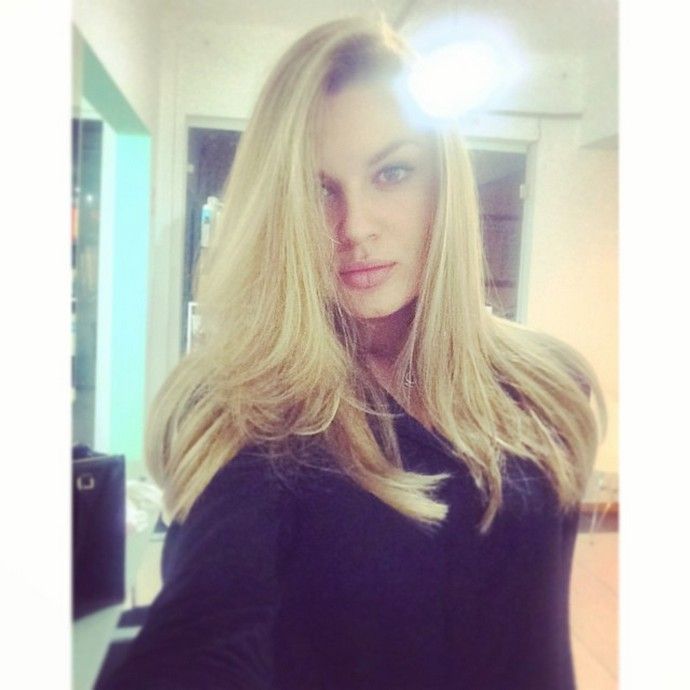 Η Ντένια Αγαλιανού σε σέξυ φωτογραφίες από το Instagram