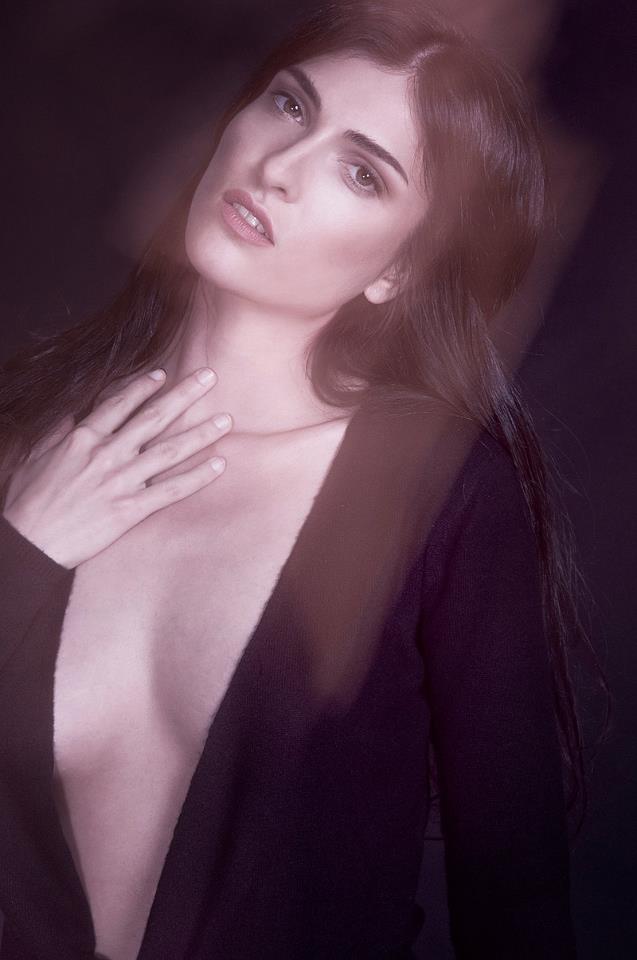 Σέξυ φωτογραφίες της top model Ελισάβετ Κατσαμάκη