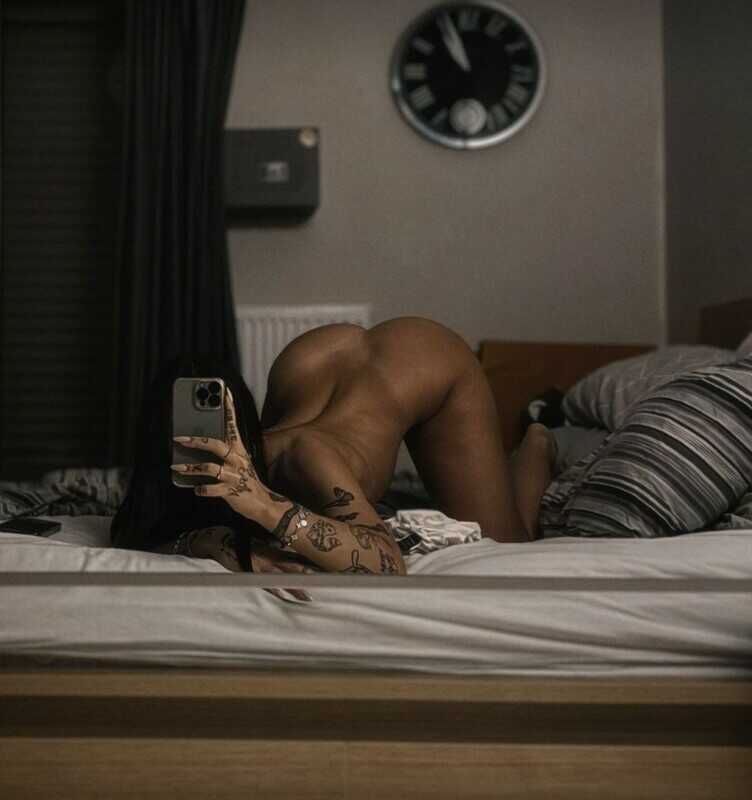 Η κουκλάρα streamer Σοφία σε σέξι φωτογραφίες