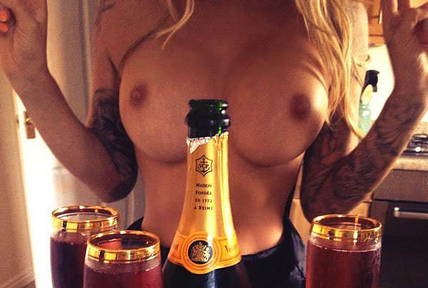 Η Chelsea Ferguson topless στο snapchat