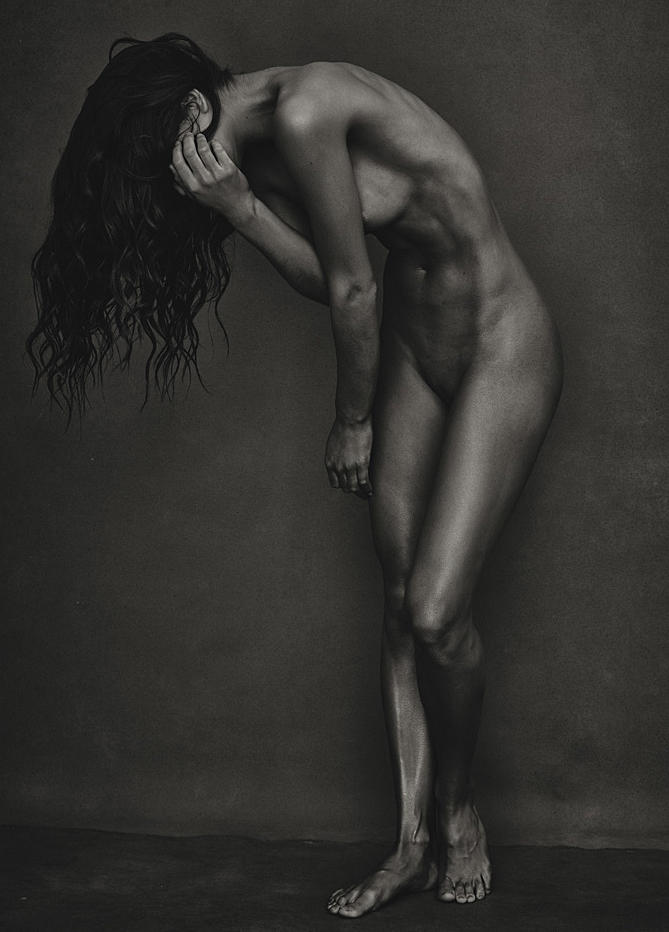 Καλλιτεχνικές γυμνές φωτογραφίες της Kate Harrison
