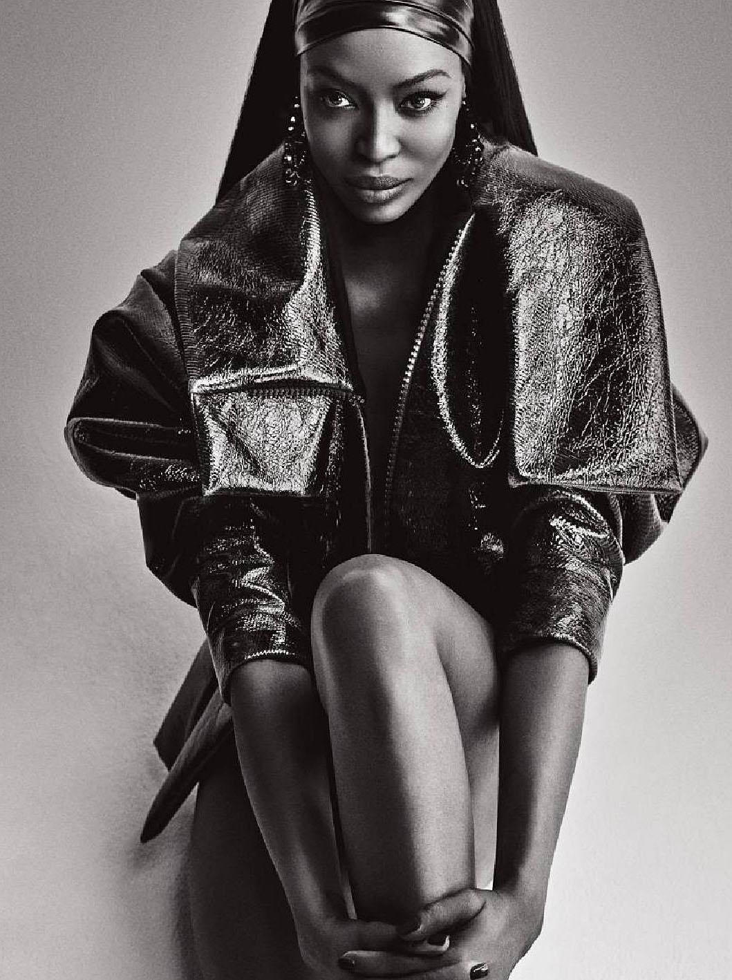 Το μοντέλο Naomi Campbell σε topless φωτογραφίες