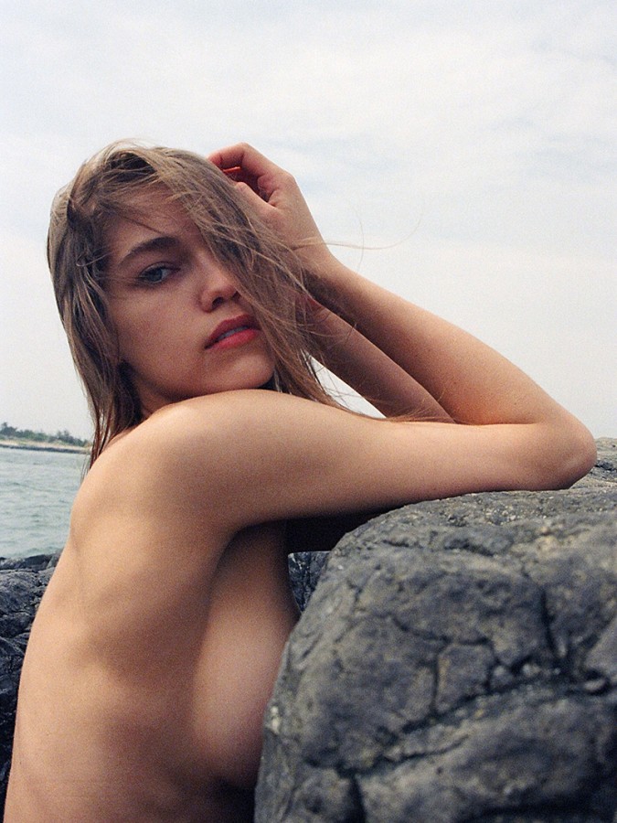 Topless φωτογραφίες της Samantha Gradoville