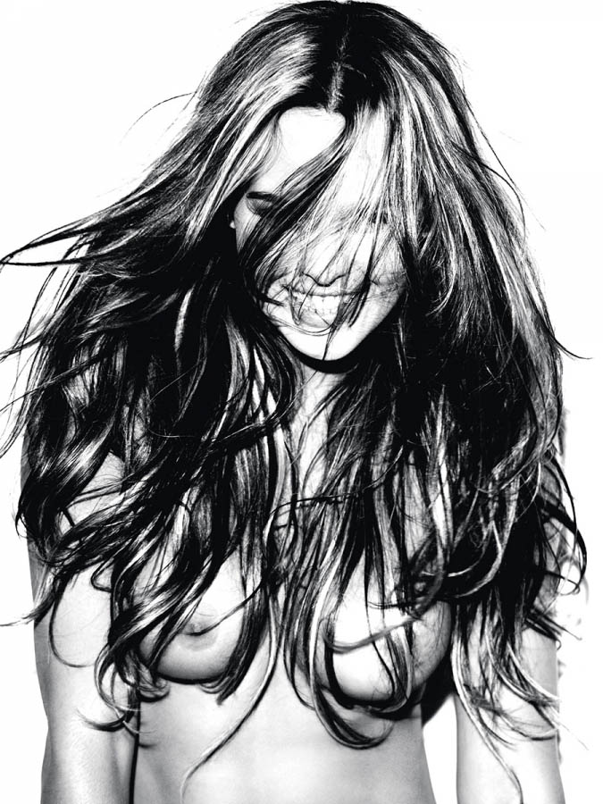 Η Melissa Giraldo γυμνή στο περιοδικό SoHo