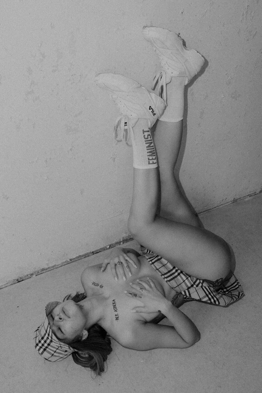 Γυμνές φωτογραφίες της μουνάρας Taesh Seebacher