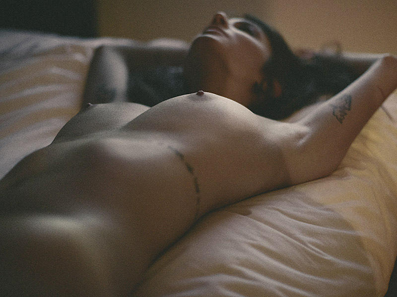 Η ηθοποιός Carla Quevedo σε topless φωτογραφίες