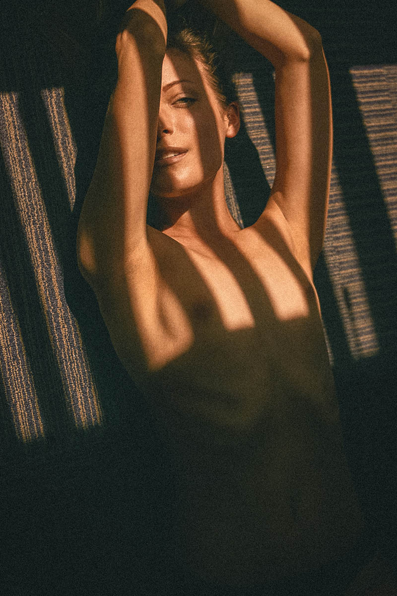 Topless φωτογράφιηση της Veronica Aubert