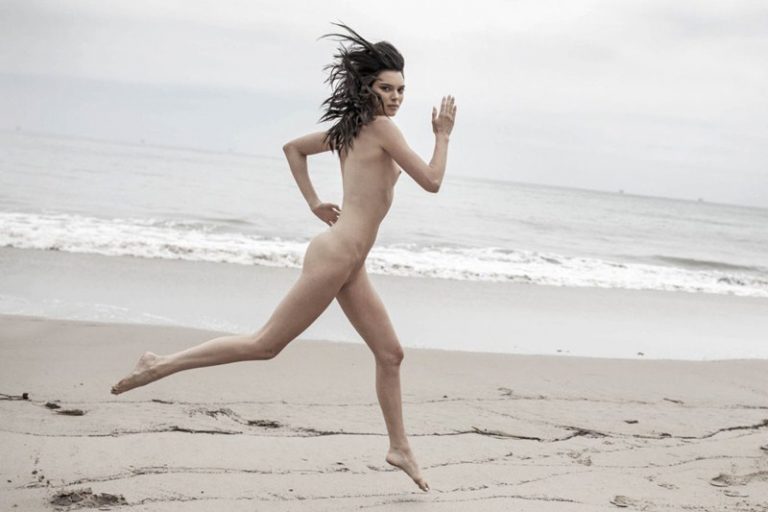 Η καυτή Kendeall Jenner σε γυμνές φωτογραφίες
