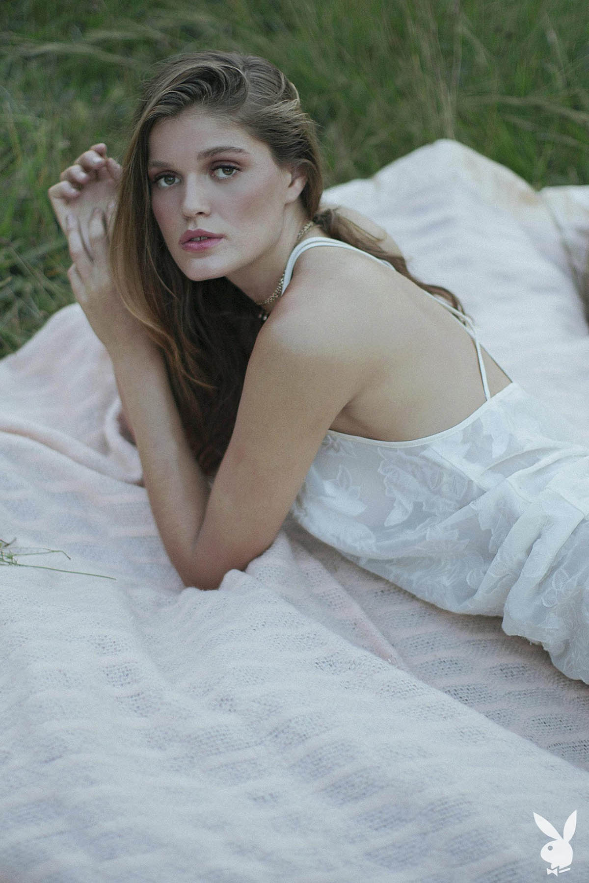 Γυμνή φωτογράφηση της ηθοποιού και μοντέλο Rebekah Underhill