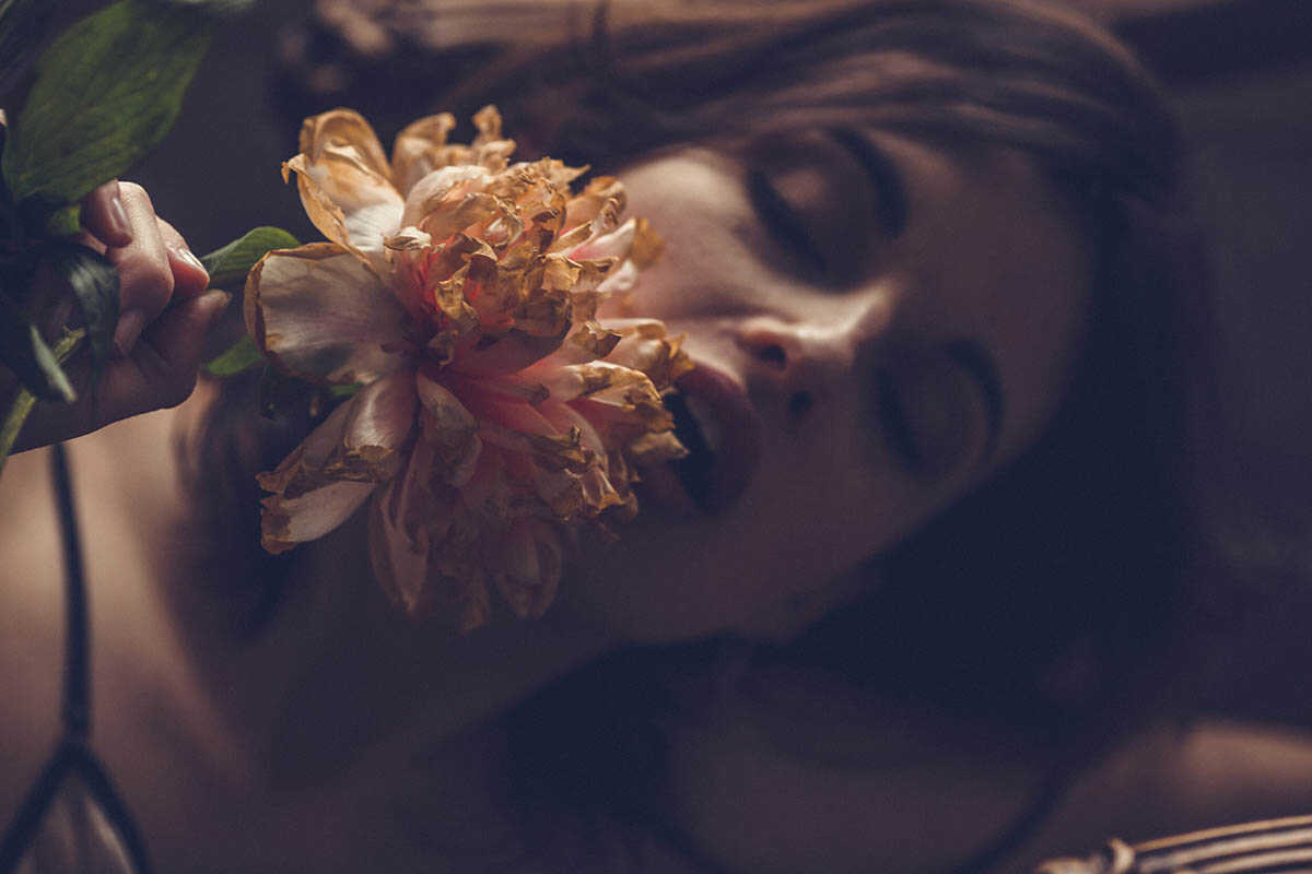 Αισθησιακές φωτογραφίες της μουνάρας μοντέλο Juliette Alenvers