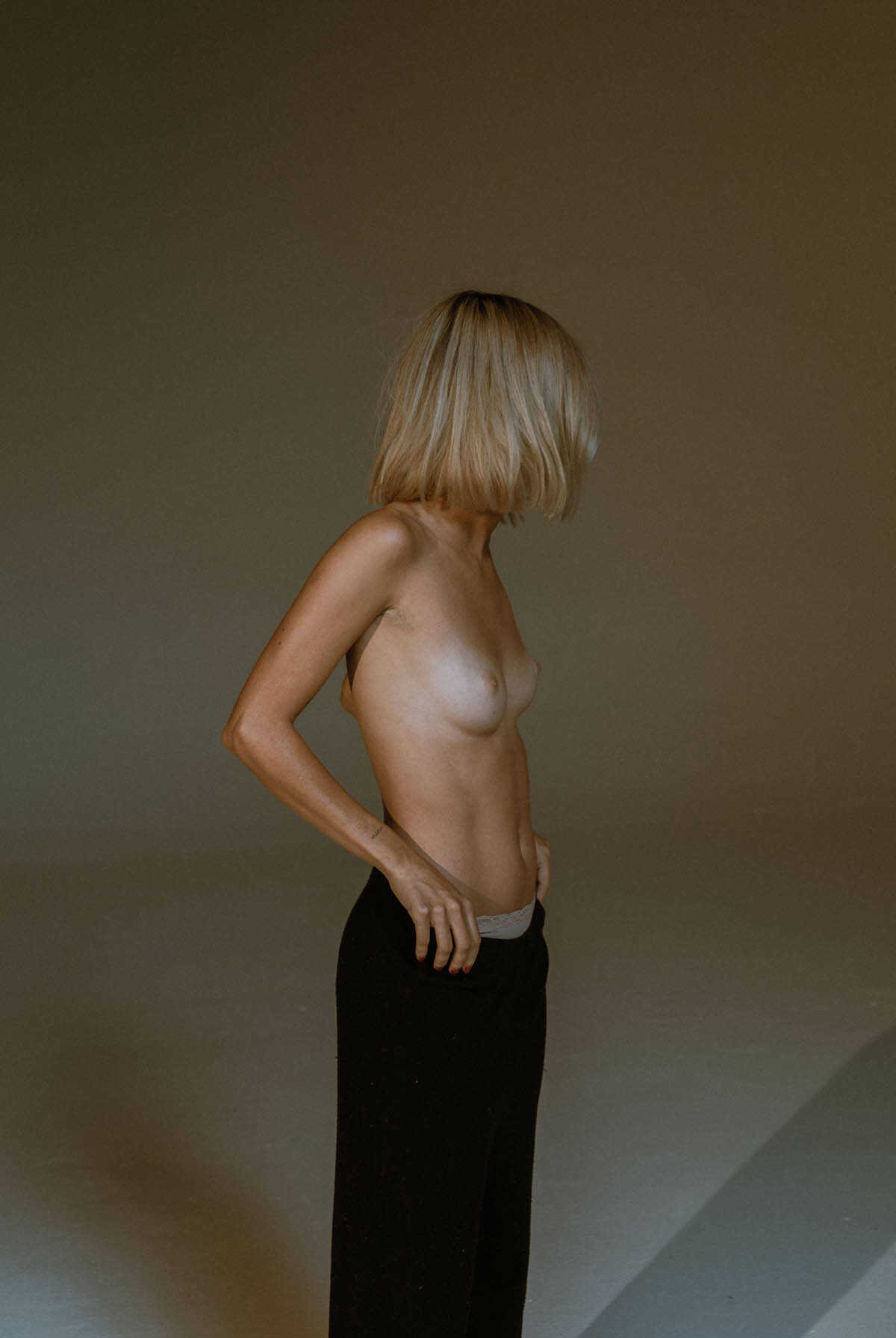 Διαφορετικό γυμνό με την Maria Fernanda Brenes Loaiza