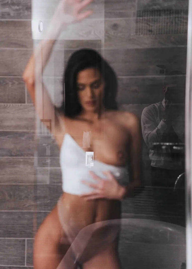 Το μοντέλο Melissa Ethical σε καυτή γυμνή φωτογράφηση