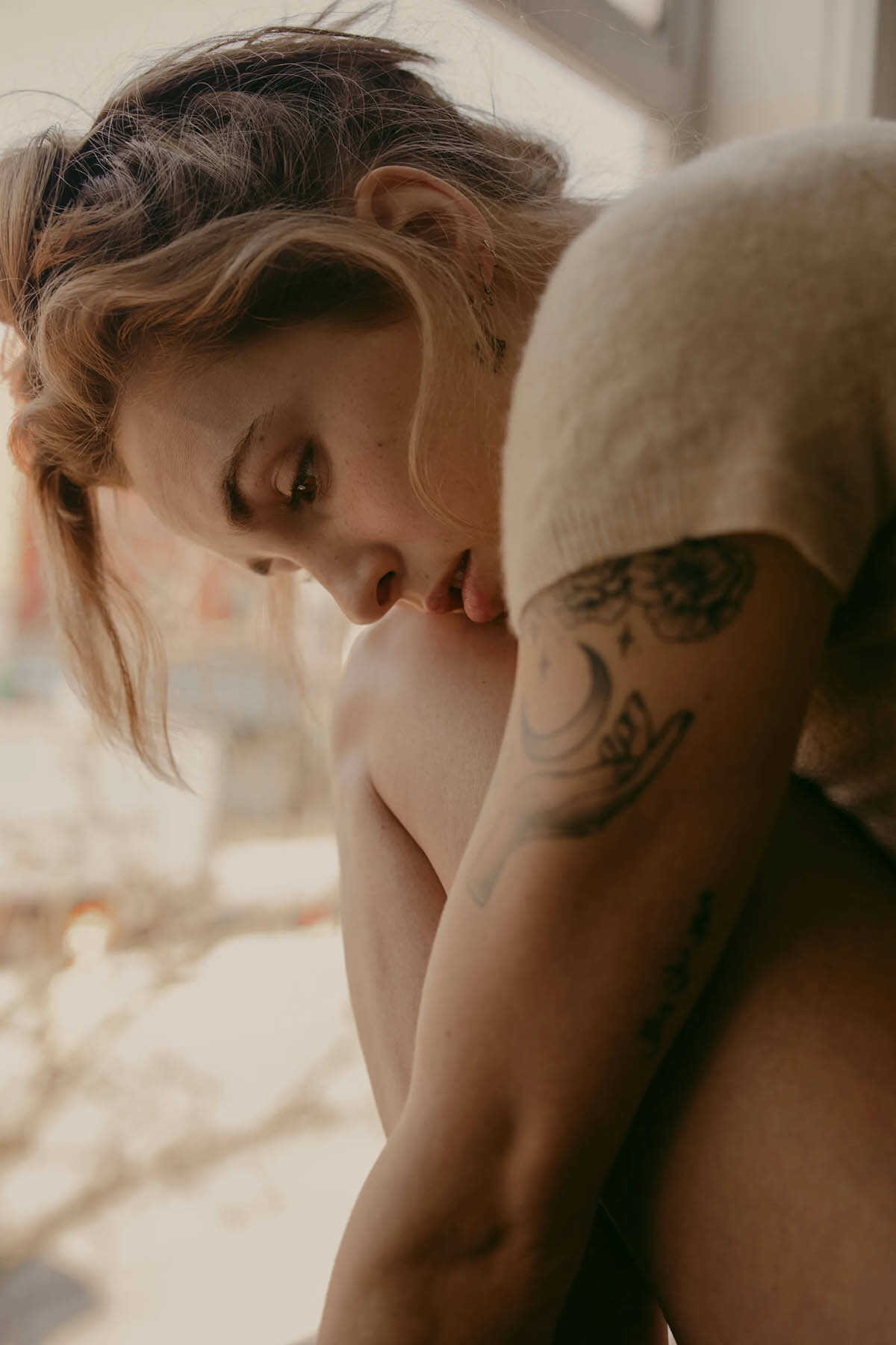  Σέξι topless φωτογραφίες της Brynn Sweetrain