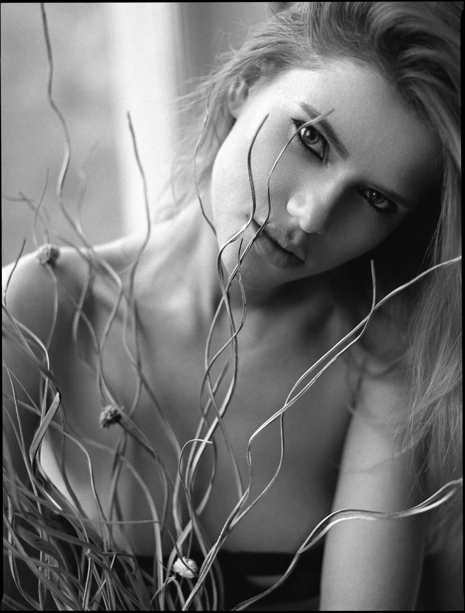 Γυμνές φωτογραφίες της μουνάρας μοντέλου Olesia Alter
