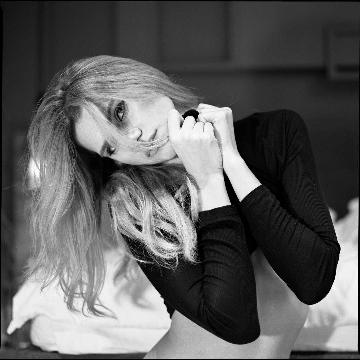 Γυμνές φωτογραφίες της μουνάρας μοντέλου Olesia Alter