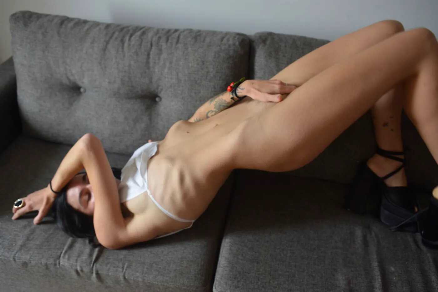 Γυμνές φωτογραφίες του μοντέλου Alesya