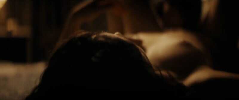 Γυμνές φωτογραφίες της ηθοποιού Φωτεινής Πελούζο