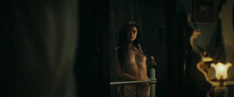 Γυμνές φωτογραφίες της ηθοποιού Φωτεινής Πελούζο