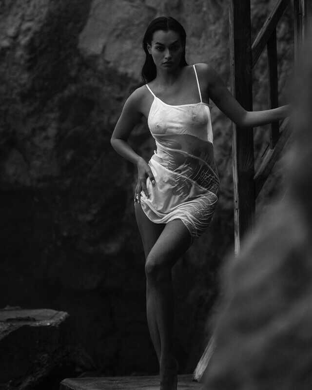 Η μουνάρα μοντέλο Gizele Oliveira σε γυμνές σέξι φωτογραφίες