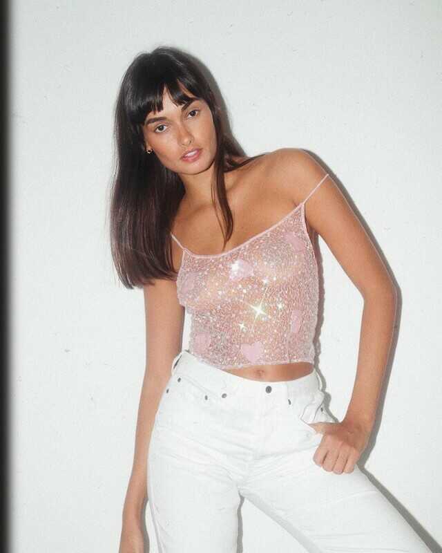 Η μουνάρα μοντέλο Gizele Oliveira σε γυμνές σέξι φωτογραφίες