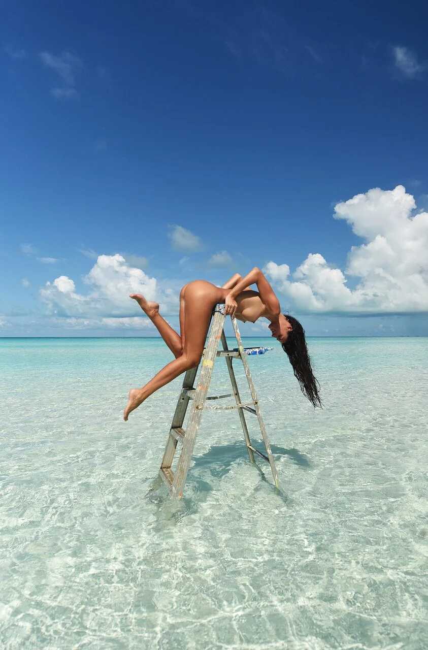 Γυμνές φωτογραφίες της μουνάρας μοντέλο Zuri As