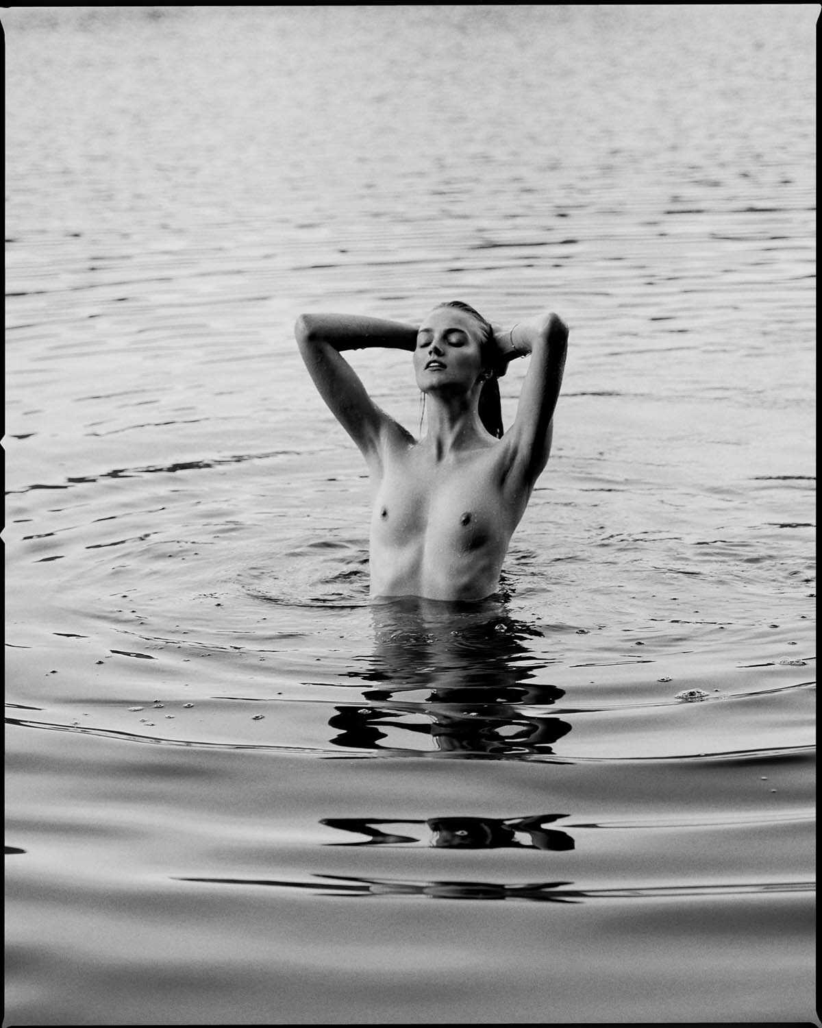 Topless καλλιτεχνική φωτογράφηση της Agne Konciute