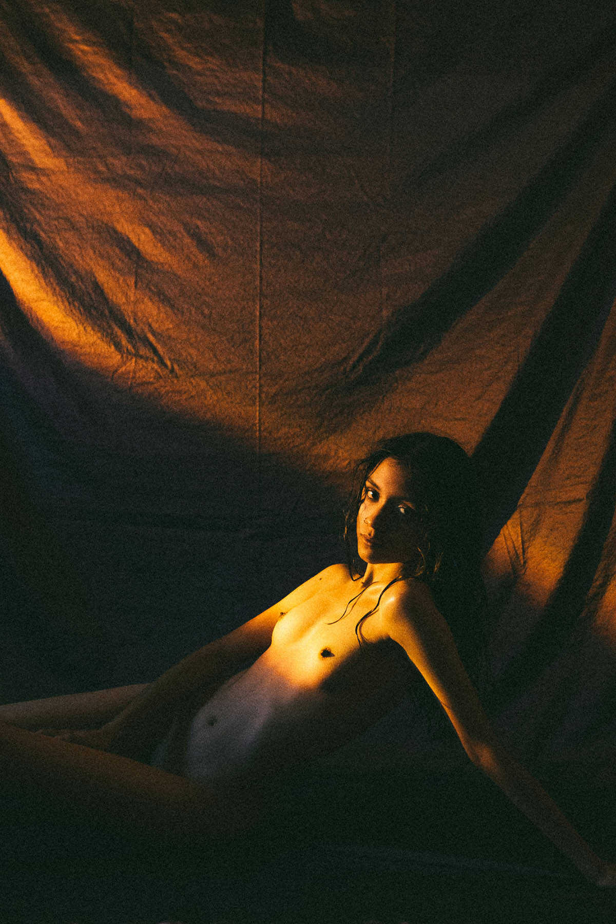Η μουνάρα Esthela Guzman γυμνή με τα εφηβικά βυζιά και το λεπτό κορμί της
