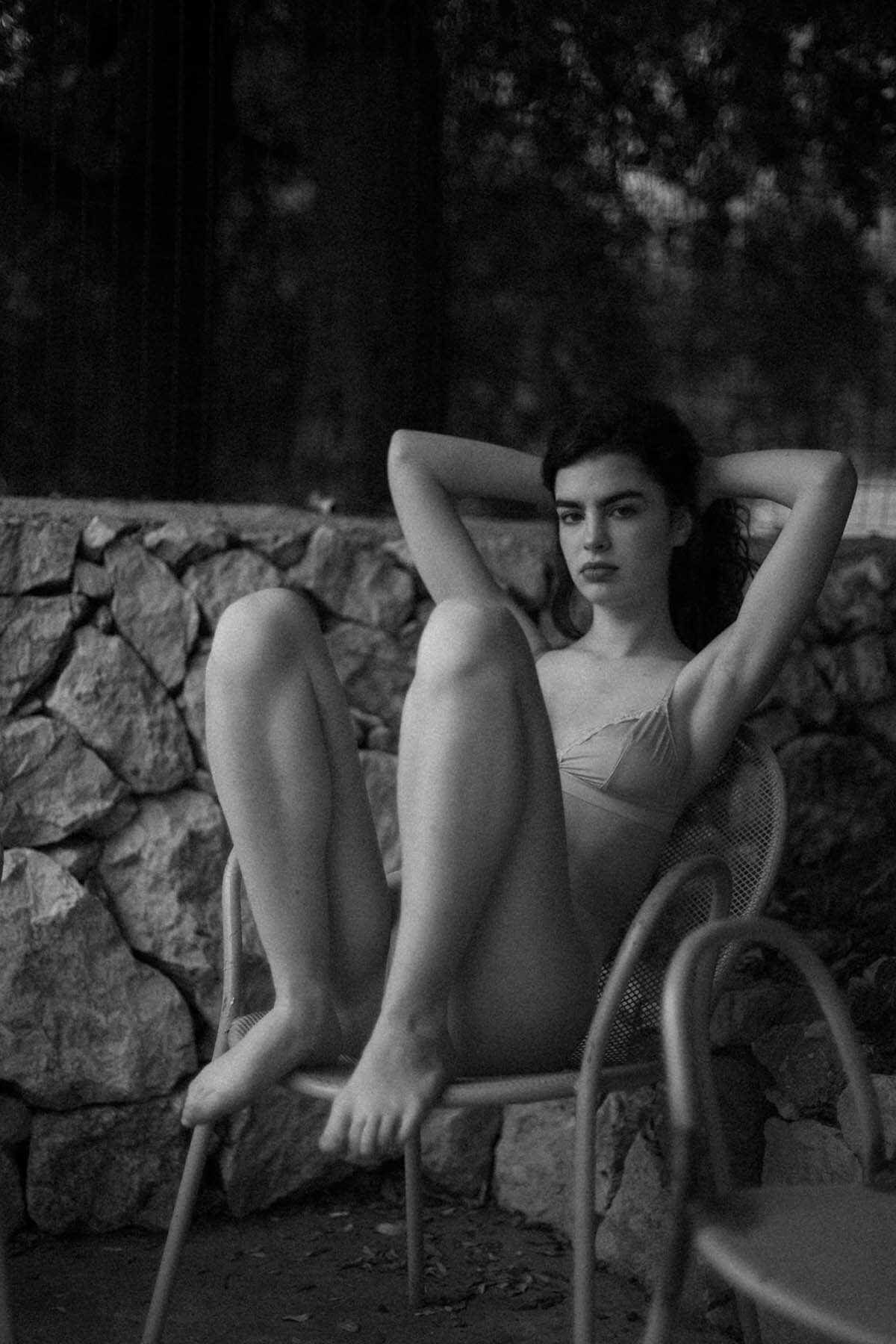 Η μουνάρα μοντέλο Arina Fishman σε γυμνές φωτογραφίες