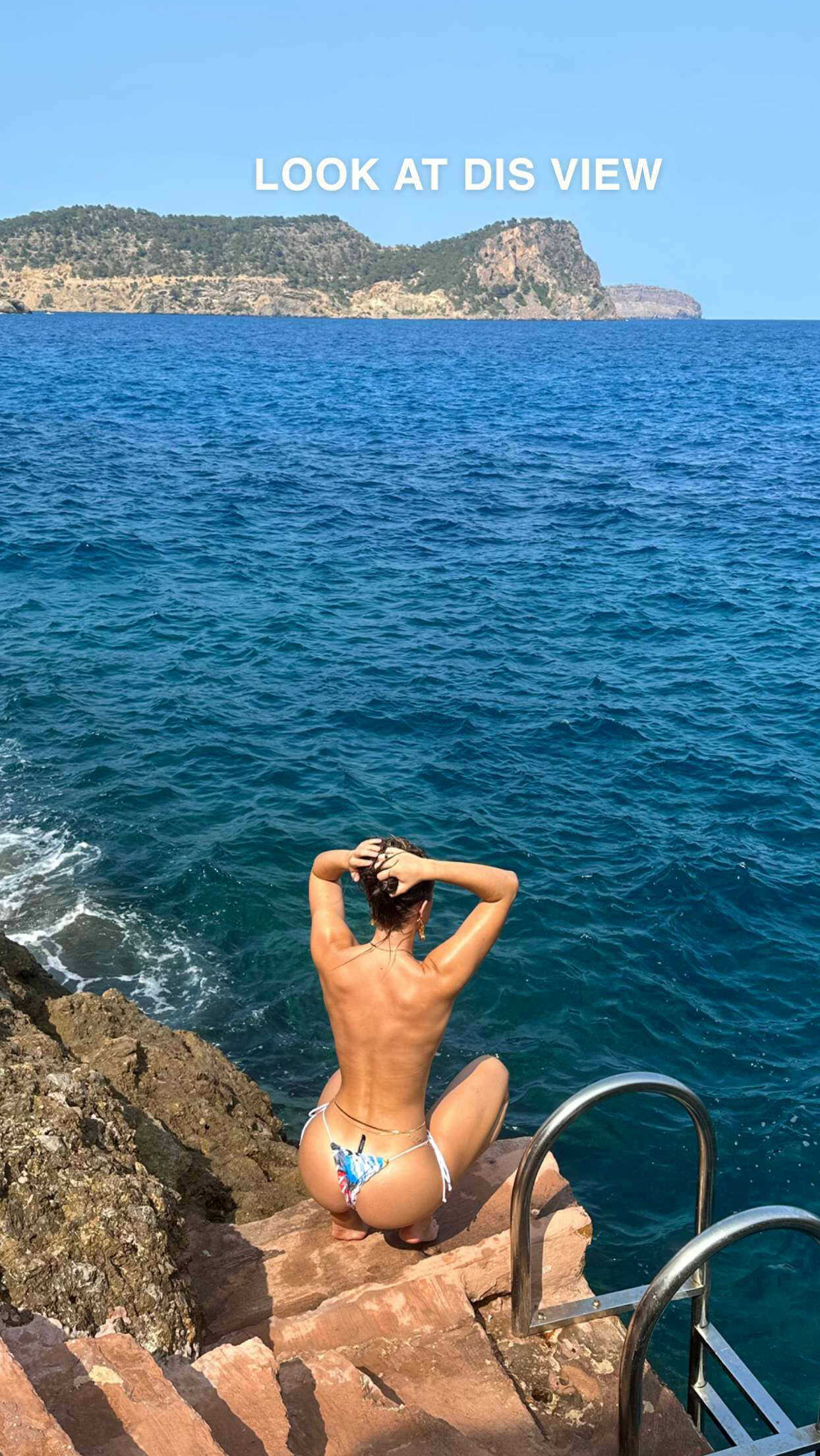 Η Olivia Ponton σε topless και σέξι γυμνές φωτογραφίες