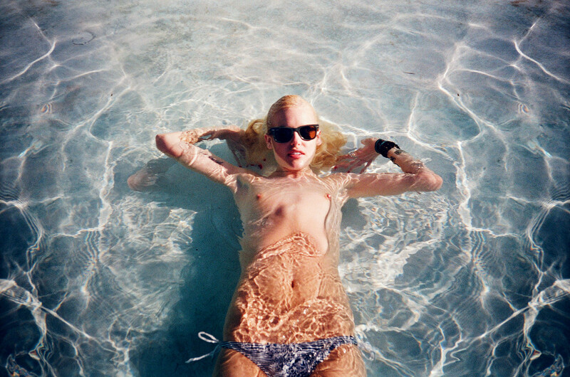 Η μουνάρα μοντέλο Taylor Bagley σε γυμνές φωτογραφίες